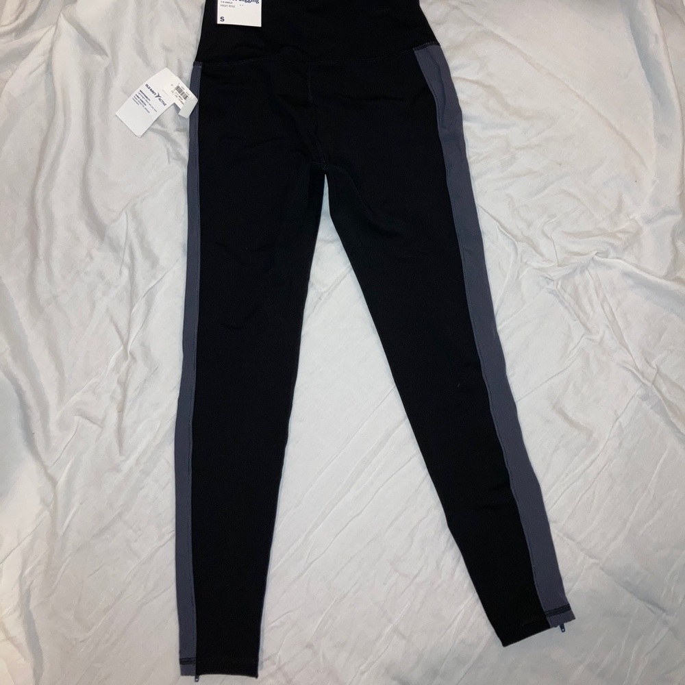 NWT Old Navy active high rise 7/8 street leggings